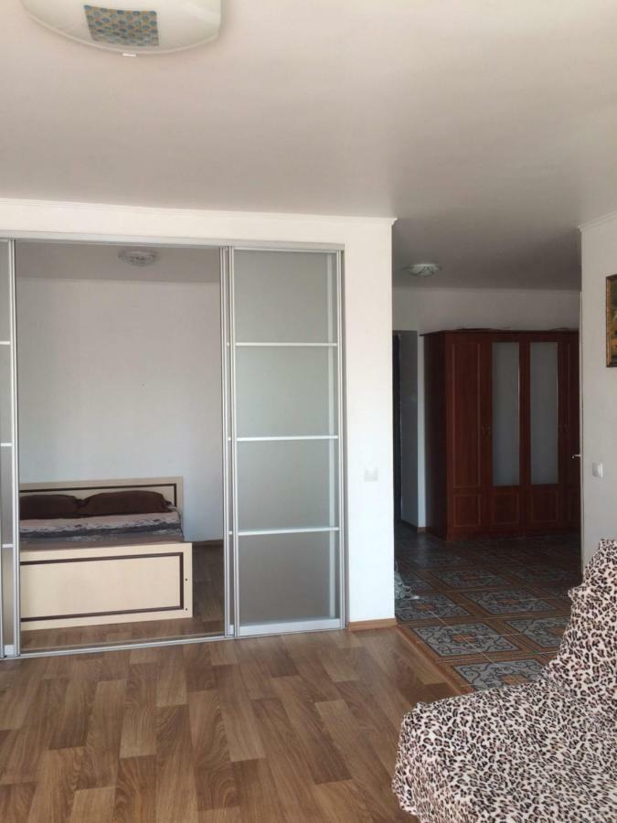 Studio Apartment In Center ポルタヴァ エクステリア 写真